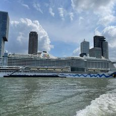 World Port Center