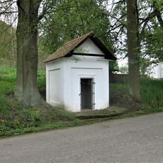 Kaple se sochou Krista ve Velenicích