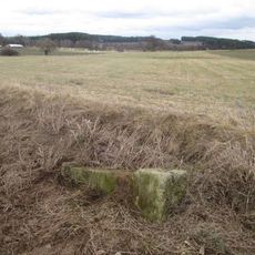 Kříž západně od Křakova u potoka