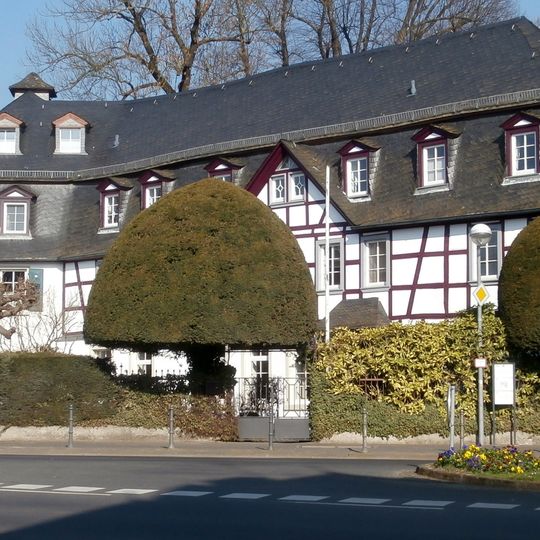 Drachenfelsstraße 2