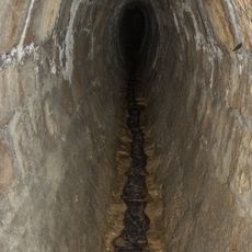 Durchgehender Entwässerungsstollen