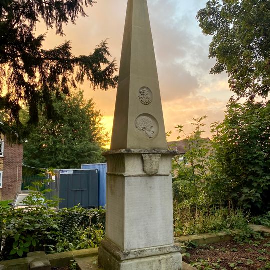 Monument To Major Cartwright In St Mary At Finchley Churchyard
