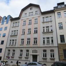 Mietshaus in geschlossener Bebauung Hübschmannstraße 10