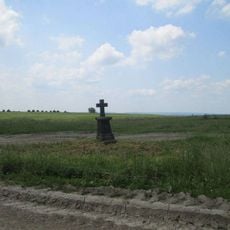 Kříž u pole východně od Potvorova