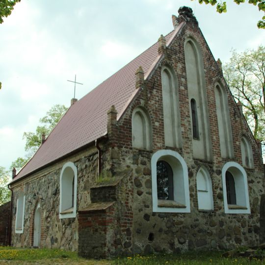 Ruina kościoła w Rokitach