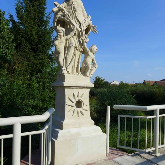 Sousoší sv. Jana Nepomuckého u mostu v Jaroměřicích nad Rokytnou