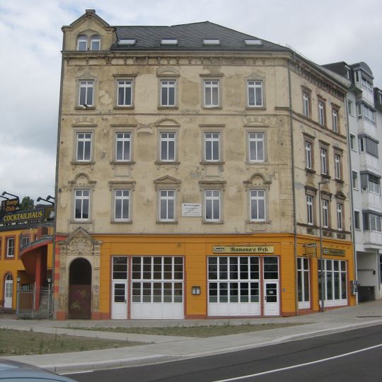 Mietshaus in ehemals geschlossener Bebauung in Ecklage Sonnenstraße 3