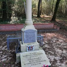 Monument aux fusillés du Bois de la Reulle