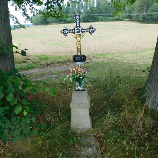 Kříž u odbočky na Lohenice