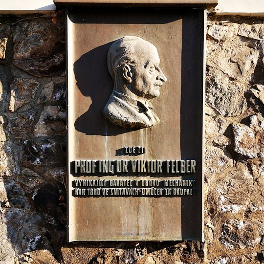 Pamětní deska Viktora Felbra v Hradešínské ulici v Praze