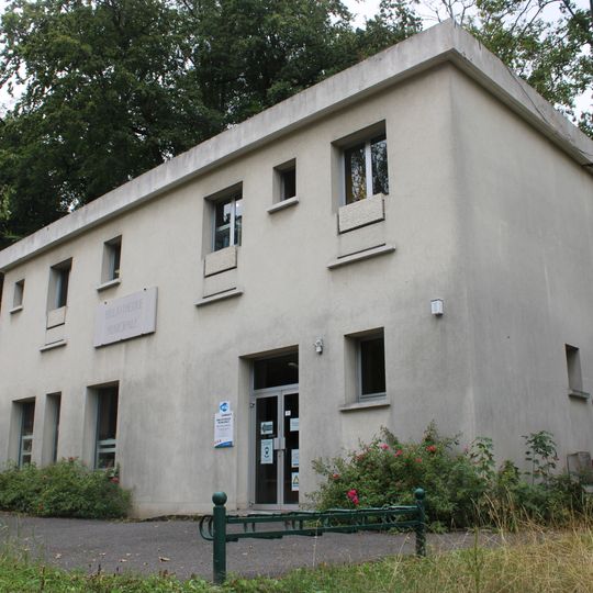 Public library of Avon