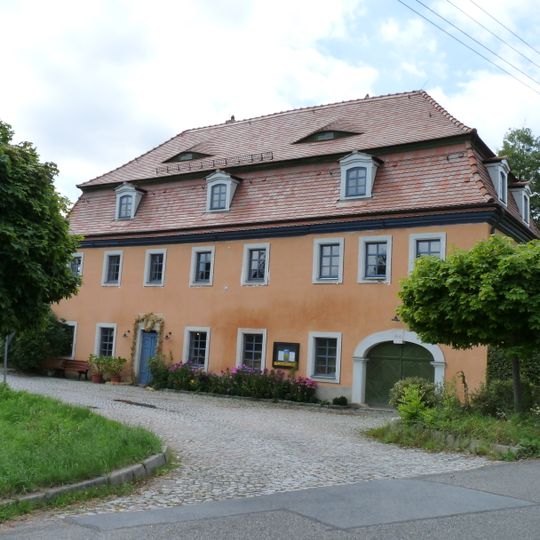 Schulgebäude Dorfstraße 11