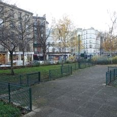Square Paturle