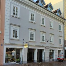 Wohn- und Geschäftshaus Alter Platz 13