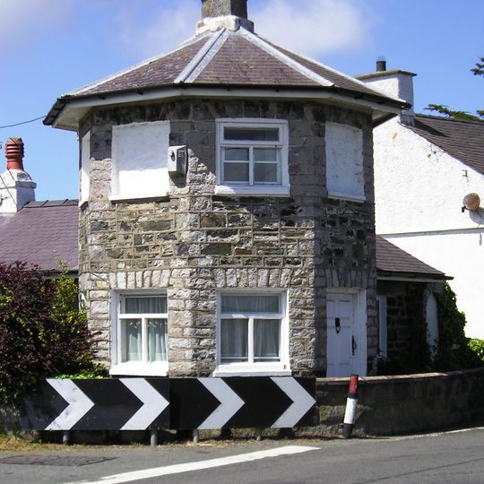 Caergeiliog Tollhouse