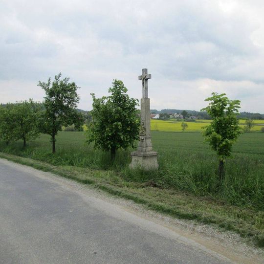 Kříž jižně od Velkého Ratmírova