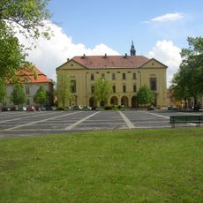 Colegio escolapio y capilla de Nuestra Señora