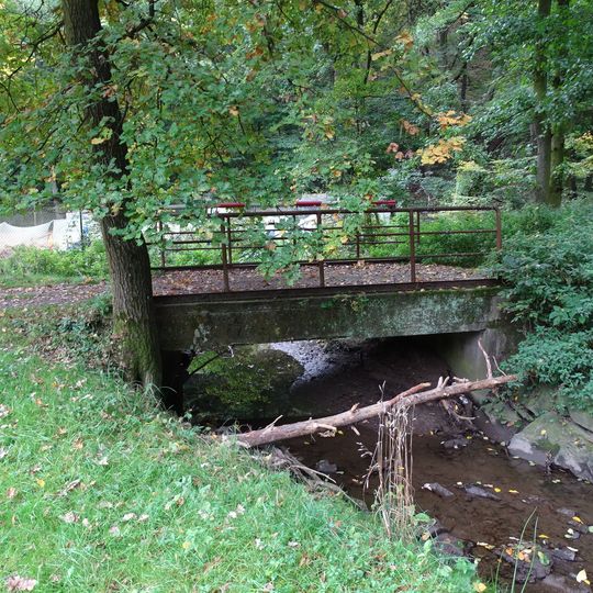 5. mostek přes Kunratický potok v areálu Thomayerovy nemocnice