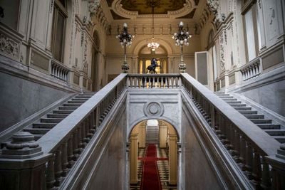 Interior 2