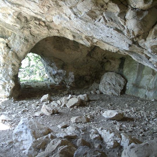 Kecskés-galya Cave