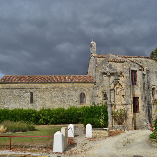 Église Saint-Laurent de Bouhet