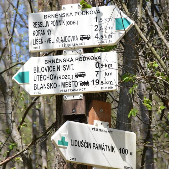 Rozcestník Liduščin památník - odb.