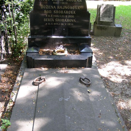 Ondrejský cintorín, hrob s náhrobníkom