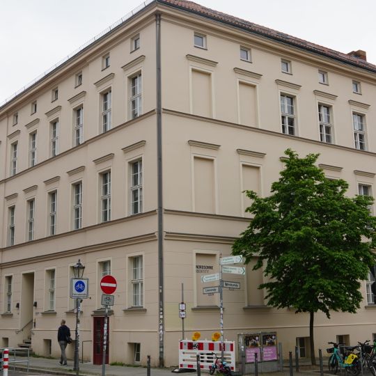 Überformung nach Linienstraße 153, Tucholskystraße 46