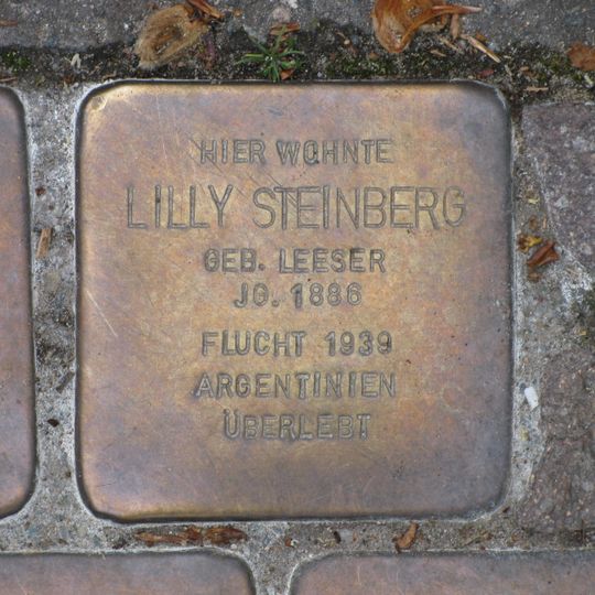 Stolperstein en memoria de Lilly Steinberg