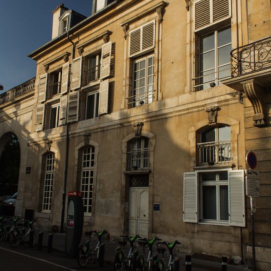 Immeuble, 1 place de la Carrière