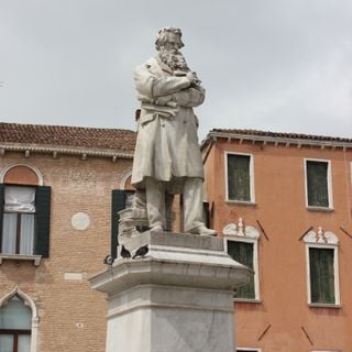 Monument to Niccolò Tommaseo