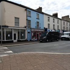 2-5, Wellington Street