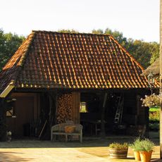 Den Aalhorst: Boerderijcomplex De Hof: houtloods