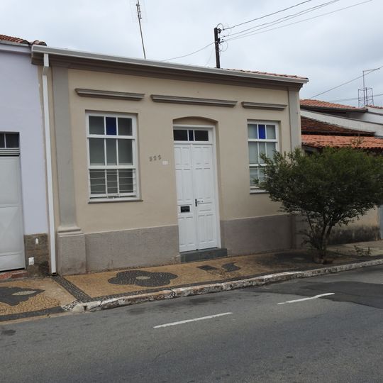 Building at Rua Santana, 322