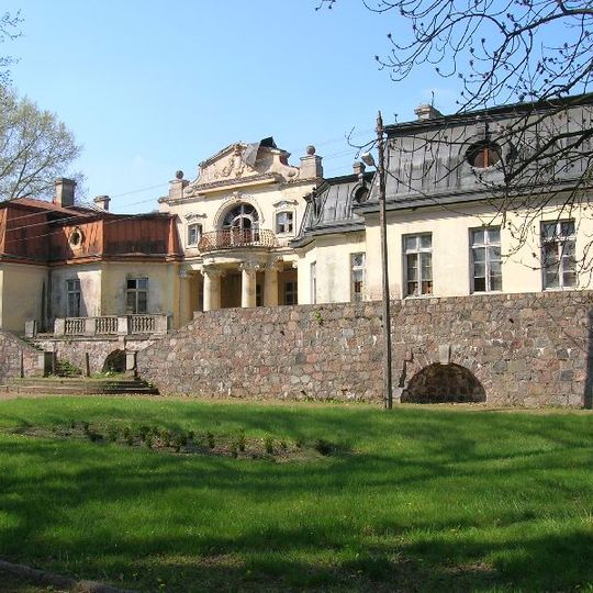 Bratoszewice Palace