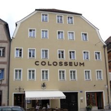 Wohn- und Geschäftshaus, ehemaliges Colosseum