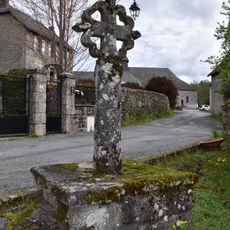 Croix de chemin de Chaumeil
