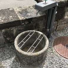 Brunnen Friedhof 2