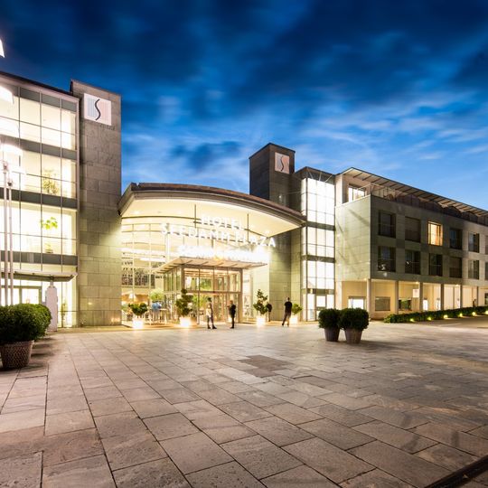 Seedamm Plaza