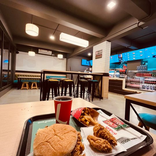 Leon's Burgers & Wings