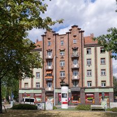 Großenhainer Straße 2/Hansastraße 7