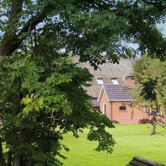 Voorm. lagere landbouwschool met dienstwoning