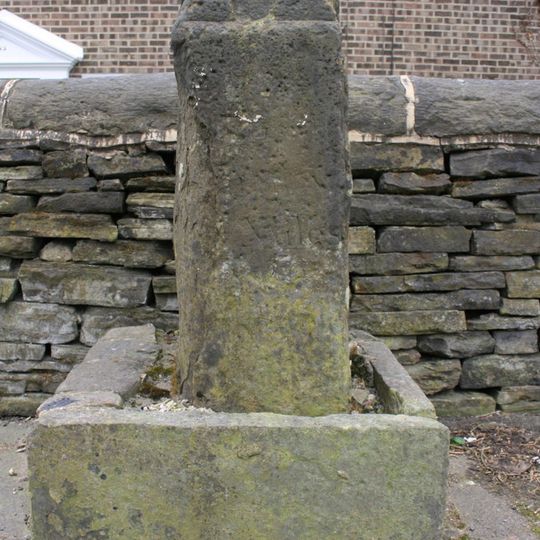 Guide Post Directly Opposite Junction With Littlemoor Road