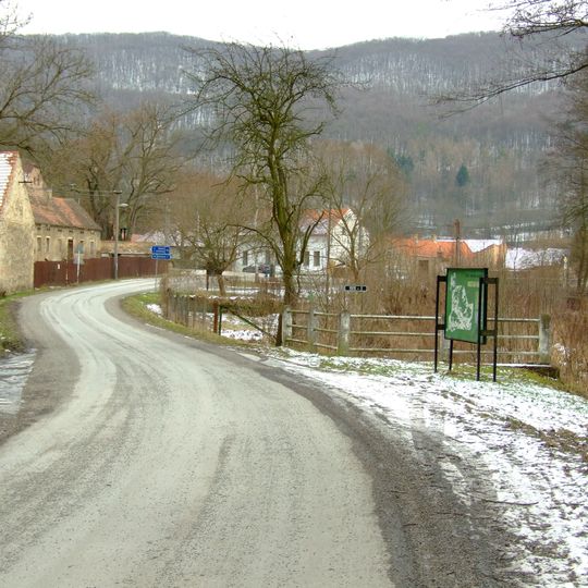 Most přes náhon u domu Ke Svatému Jánu čp. 16 v Berouně-Hostimi