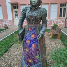 Katharina von Bora statue