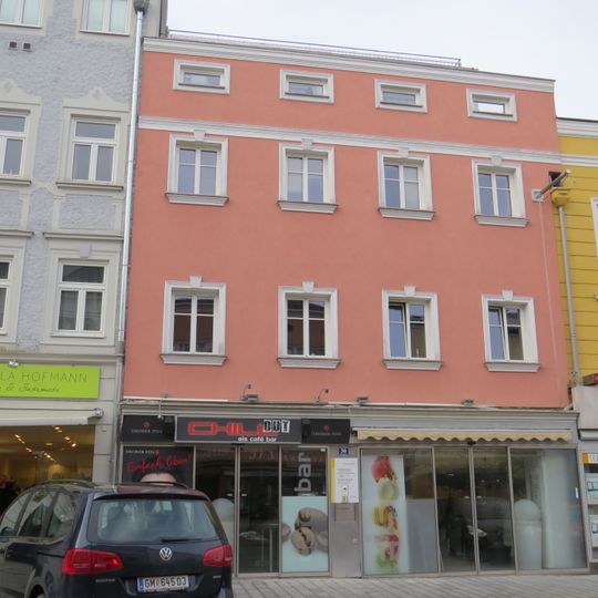 Wohn- und Geschäftshaus