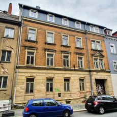 Mietshaus in geschlossener Bebauung, mit originaler Hofdurchfahrt Karl-Liebknecht-Straße 6