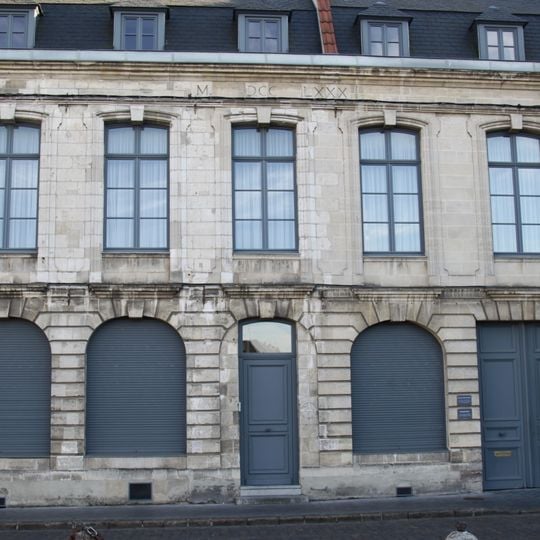 Maison, 13 place Victor-Hugo