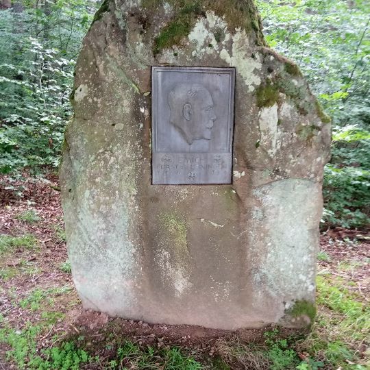 Fürst-Emich-Gedenkstein