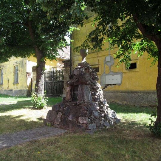 Památník v Litohlavech